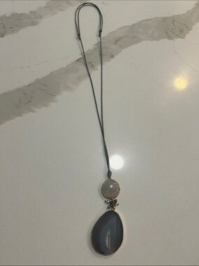 Grey Geode Pendant Necklace - Women’s Jewelry